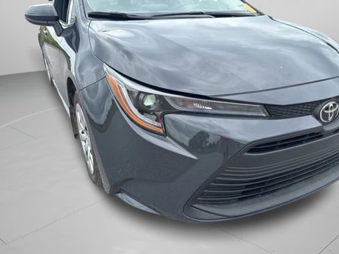 Used 2025 Toyota Corolla LE FWD image 31