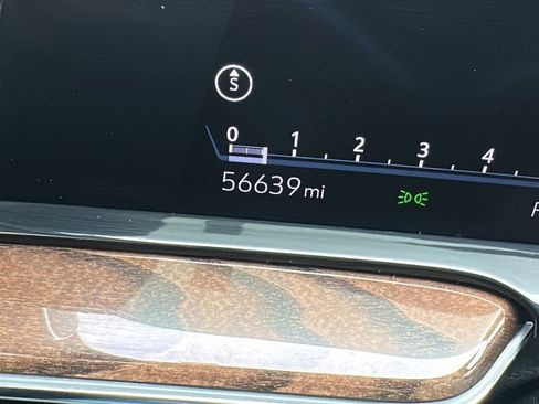 Used 2023 Cadillac Escalade Sport Platinum w/ LPO, ONYX Package image 18