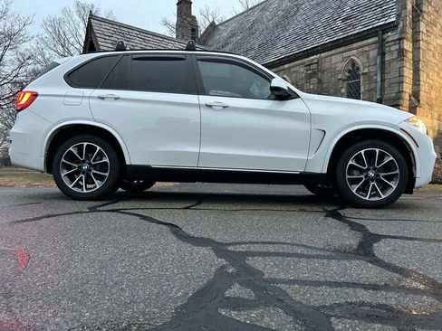 Used 2018 BMW X5 xDrive35i image 2
