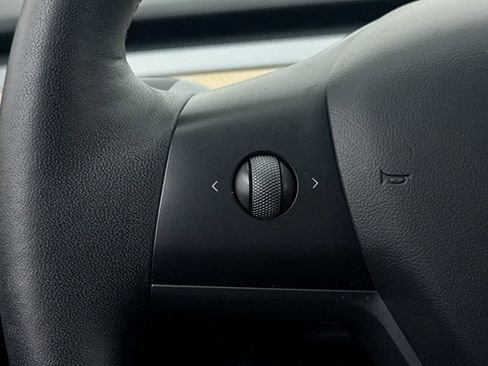 Used 2021 Tesla Model 3 Performance image 19