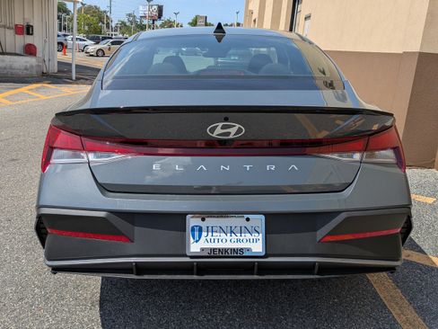 New 2026 Hyundai Elantra Sport image 6