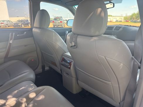 Used 2012 Toyota Highlander Limited image 27
