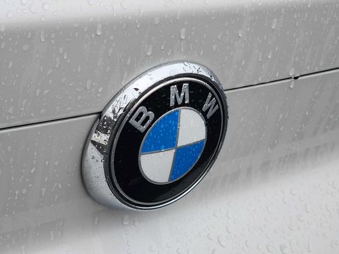 Used 2021 BMW X6 xDrive40i w/ Premium Package image 29