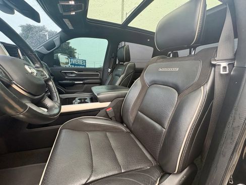 Used 2019 RAM 1500 Laramie w/ Sport Appearance Package AWD/4WD image 12