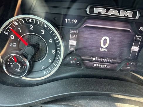 Used 2023 RAM 1500 Laramie AWD/4WD image 14