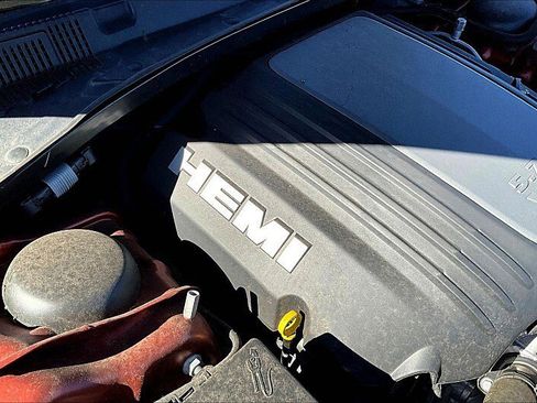 Used 2022 Dodge Challenger GT image 33