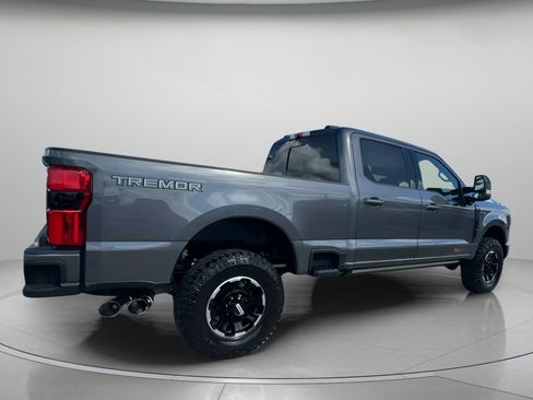 New 2026 Ford F250 Platinum w/ Tremor Off-Road Package image 31