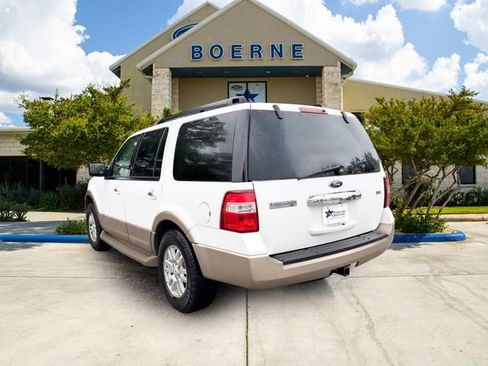 Used 2014 Ford Expedition XLT w/ Equipment Group 202A RWD image 3