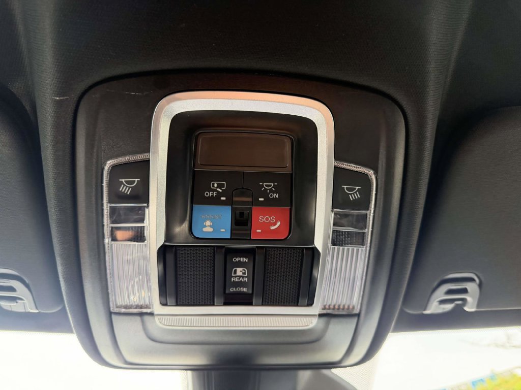 Used 2026 RAM 1500 Laramie AWD/4WD image 39