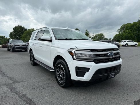Used 2023 Ford Expedition XLT AWD/4WD image 8