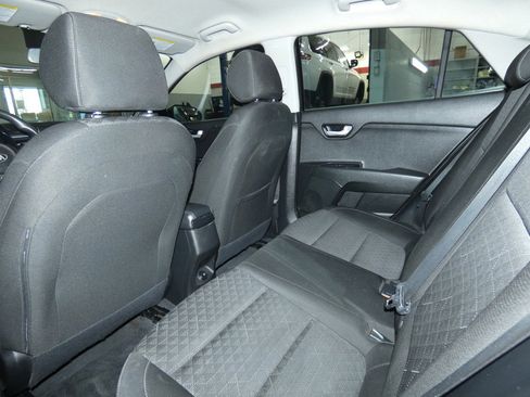 Used 2018 Kia Rio S image 22