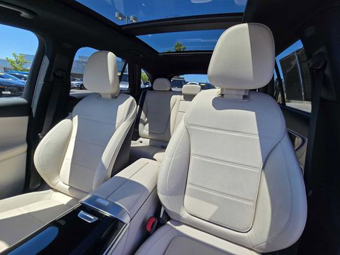 Used 2026 Mercedes-Benz GLC 300 4MATIC image 21