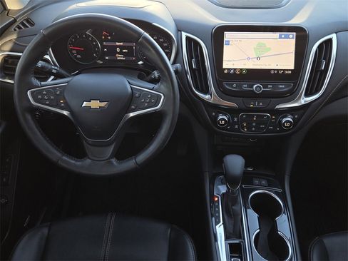 Used 2022 Chevrolet Equinox Premier image 23