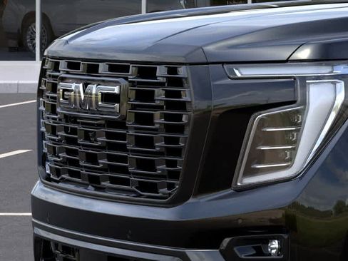 New 2026 GMC Yukon XL Denali Ultimate w/ LPO, Floor Liner Package AWD/4WD image 13