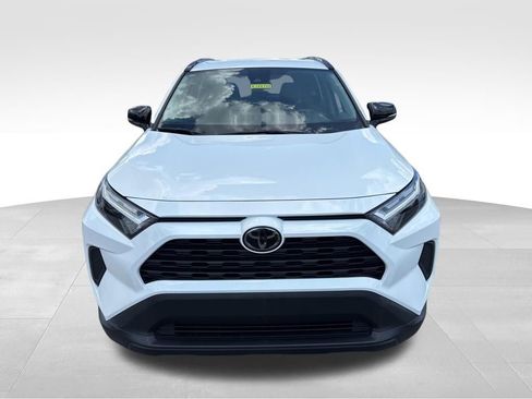 Used 2024 Toyota RAV4 XLE FWD image 3