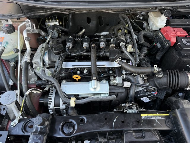 Used 2025 Nissan Versa SV FWD image 30