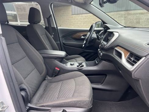 Used 2020 GMC Terrain SLE w/ Driver Convenience Package FWD image 9