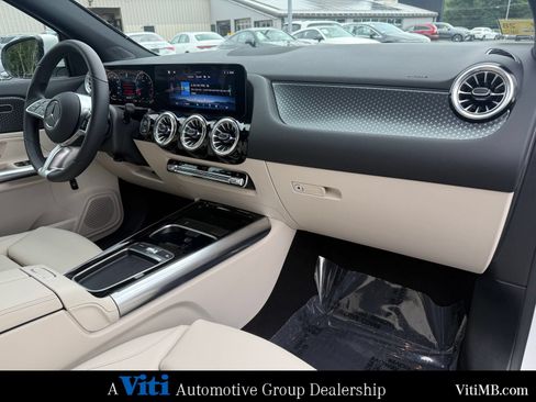 Certified 2024 Mercedes-Benz GLA 250 4MATIC image 29