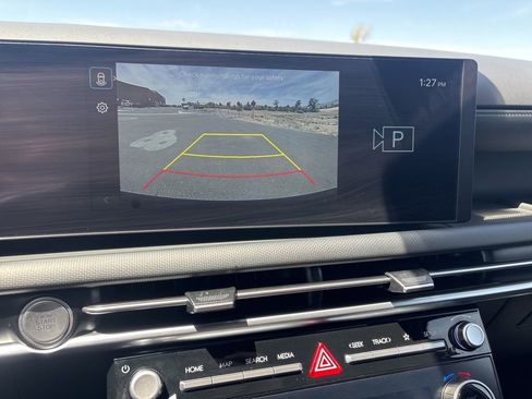 Used 2025 Hyundai Santa Cruz SEL FWD image 17