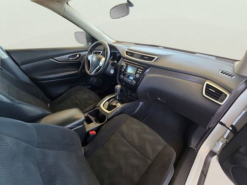 Used 2016 Nissan Rogue S FWD image 21