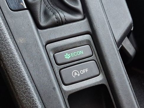 Certified 2025 Honda Accord LX image 22