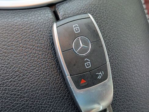 Used 2019 Mercedes-Benz C 300 Sedan image 33