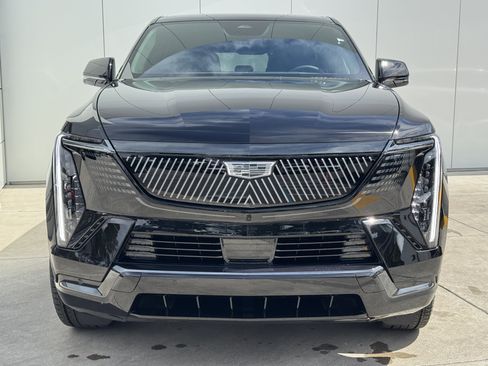 New 2025 Cadillac Escalade IQ Sport 1 w/ Smart Trailering package image 3