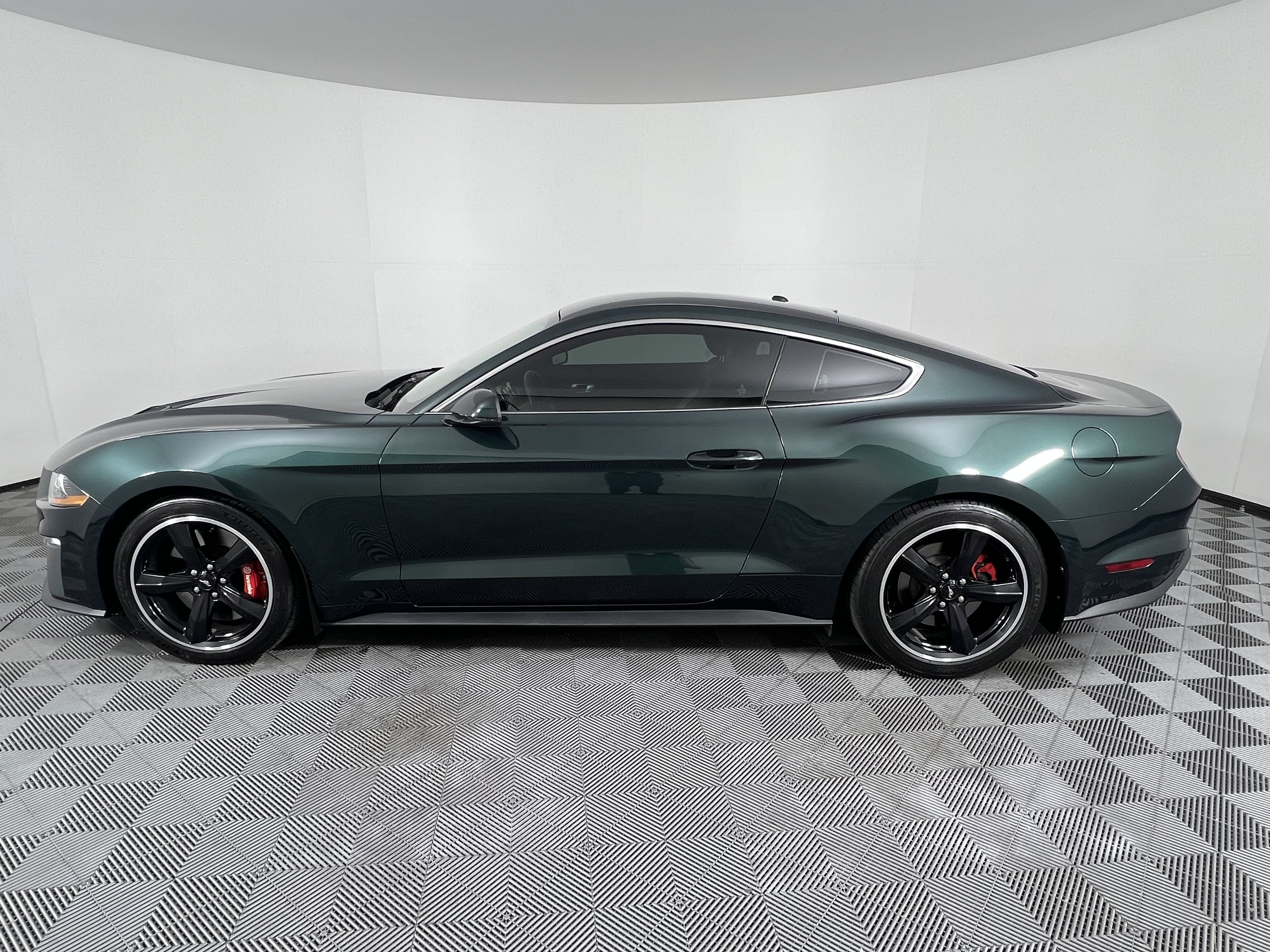 Used 2019 Ford Mustang Bullitt w/ Bullitt Electronics Package RWD image 9