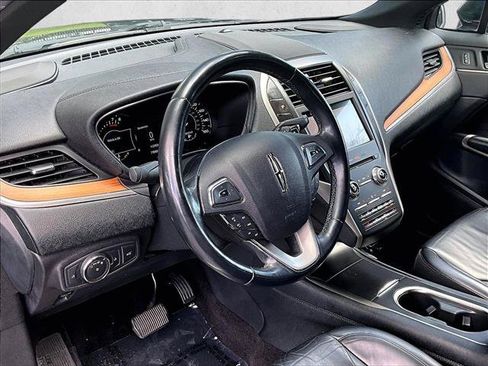 Used 2017 Lincoln MKC Select w/ Select Plus Package FWD image 14