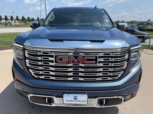 Used 2025 GMC Sierra 1500 Denali w/ Denali Reserve Package AWD/4WD image 3