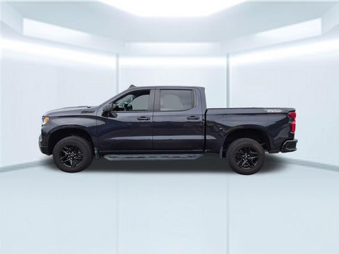 Used 2024 Chevrolet Silverado 1500 LT Trail Boss w/ Convenience Package II AWD/4WD image 2