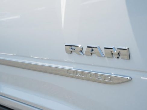 Used 2025 RAM 2500 Limited AWD/4WD image 24