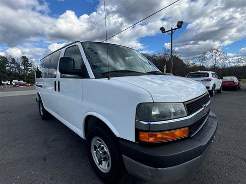 Used 2014 Chevrolet Express 3500 LT w/ LT Preferred Equipment Group image 12
