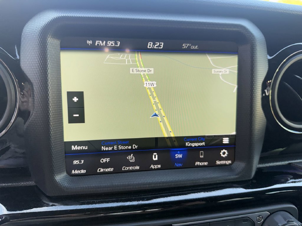 Used 2021 Jeep Gladiator Sport AWD/4WD image 15