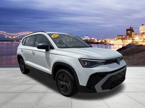 Used 2025 Volkswagen Taos S FWD image 4