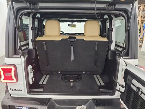 Used 2018 Jeep Wrangler Rubicon image 23