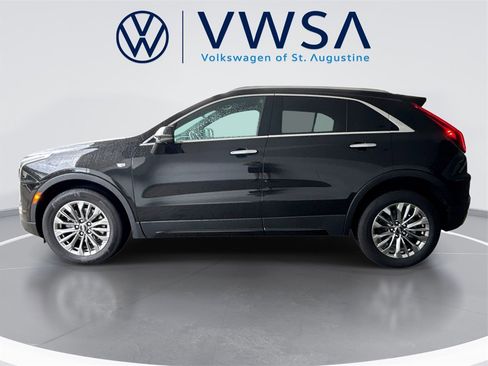 Used 2025 Cadillac XT4 Premium Luxury image 4