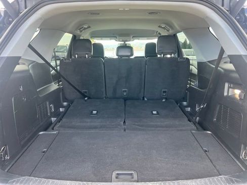 Used 2022 Ford Explorer XLT w/ Equipment Group 202A RWD image 42