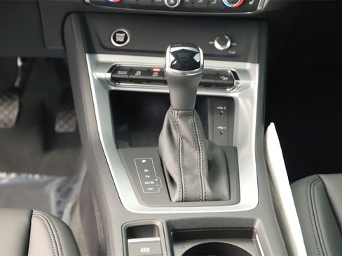 New 2025 Audi Q3 2.0T Premium image 21