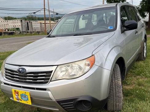 Used 2010 Subaru Forester 2.5X AWD/4WD image 4