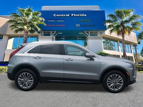 Used 2024 Cadillac XT4 Premium Luxury FWD image 4