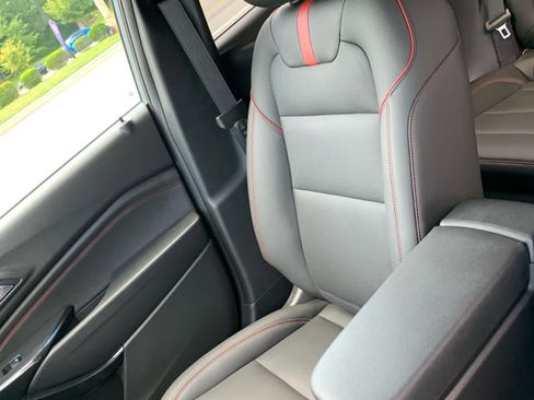 Used 2025 Chevrolet Trax RS w/ Driver Confidence Package FWD image 20