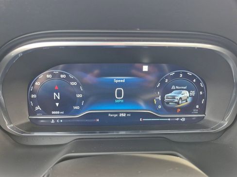 Used 2022 Chevrolet Tahoe RST w/ Luxury Package image 15