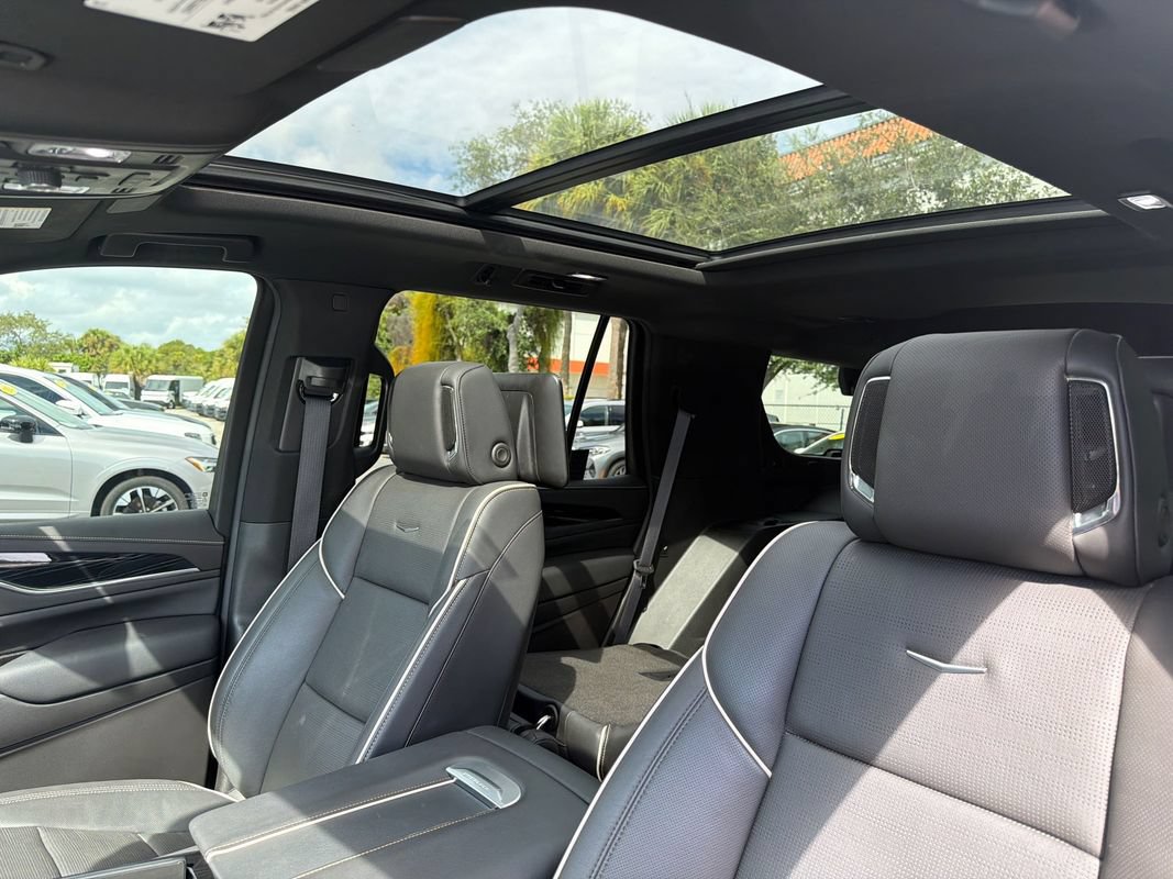 Used 2024 Cadillac Escalade Sport w/ Touring Package AWD/4WD image 31