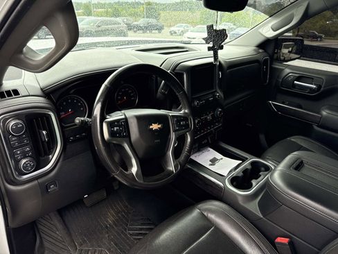 Used 2020 Chevrolet Silverado 1500 LTZ w/ Technology Package AWD/4WD image 7
