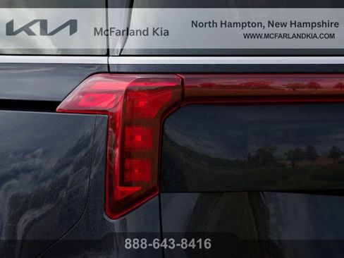 New 2026 Kia Carnival FWD image 11