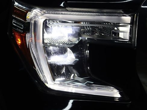 Used 2021 GMC Sierra 1500 SLE image 13