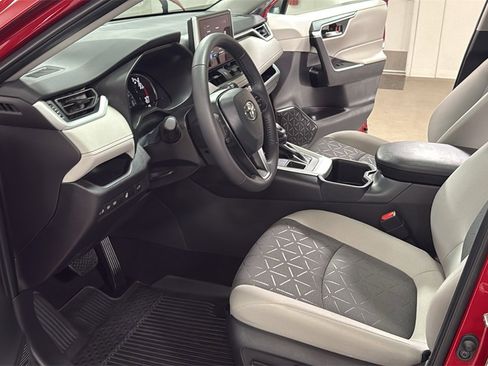 Certified 2025 Toyota RAV4 XLE w/ Convenience Package image 12