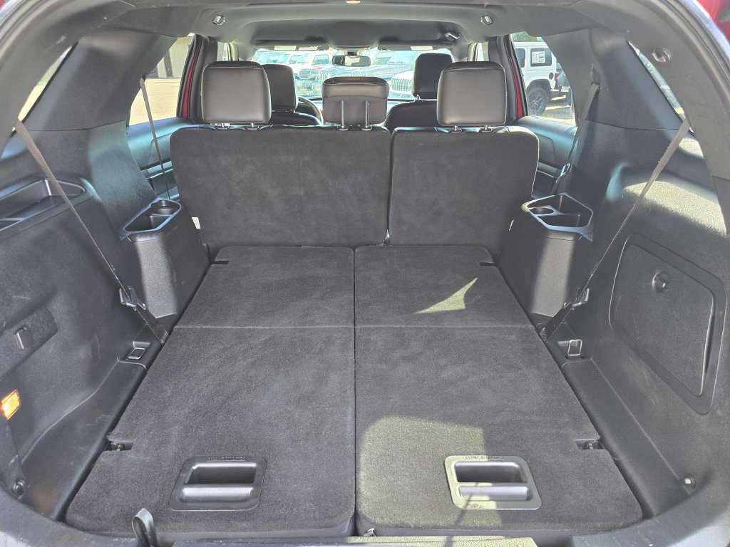 Used 2019 Ford Explorer XLT w/ Equipment Group 202A FWD image 14