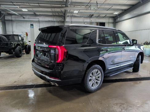 Used 2026 GMC Yukon Denali w/ Advanced Technology Package AWD/4WD image 3